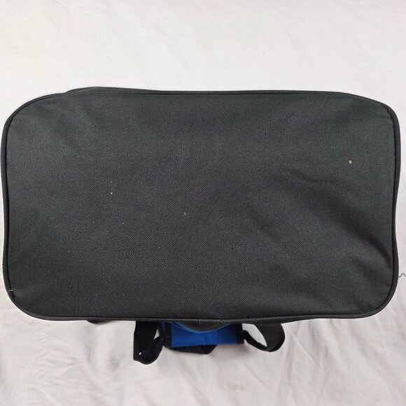 Bud Light Soft Sided Cooler Beverage Bag With Token Key Chain Beach Travel - Picture 8 of 8